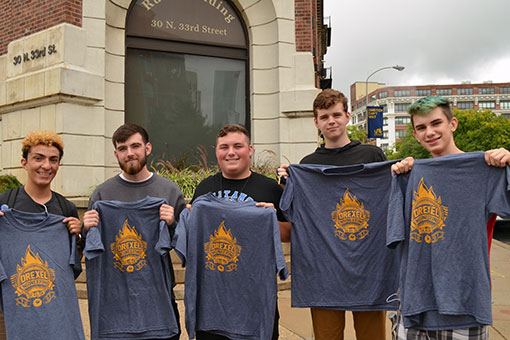 Freshmen show off their new engineering t-shirts